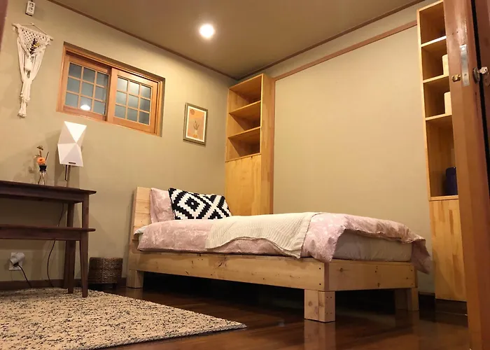 B&B 홍대 인타이얼 하우스